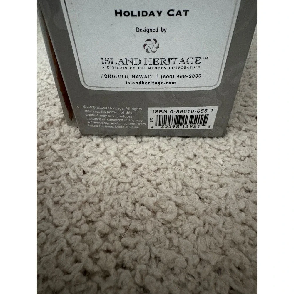 Island Heritage Hand-Painted Glass Cat Christmas Ornament with Wreath in Box